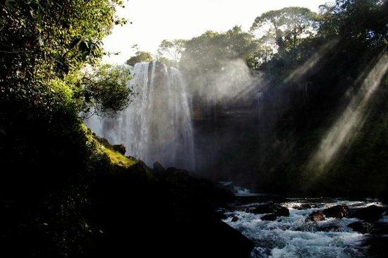 Cachoeira do Acaba Vida