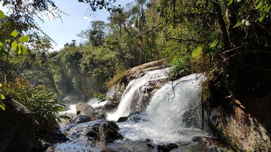 Cachoeira dos Henriques